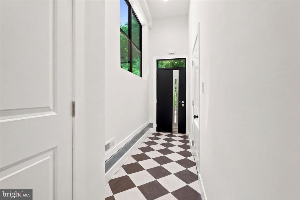 330 CARSON ST, PHILADELPHIA, PA 19128 — photo 3