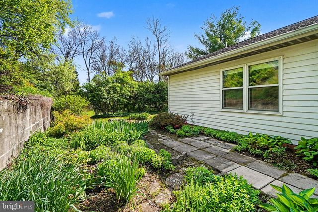 280 SHATTO DRIVE, Carlisle, PA 17013