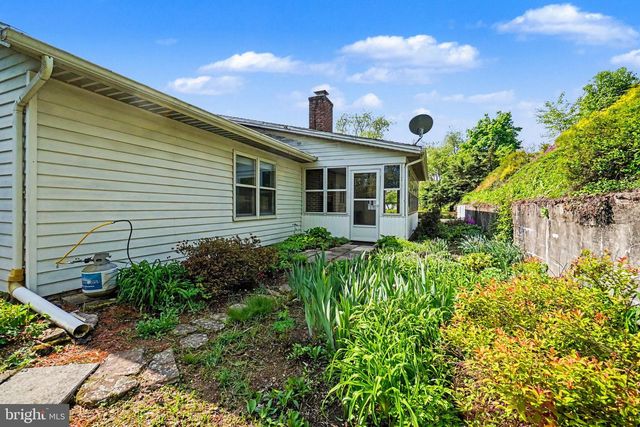 280 SHATTO DRIVE, Carlisle, PA 17013