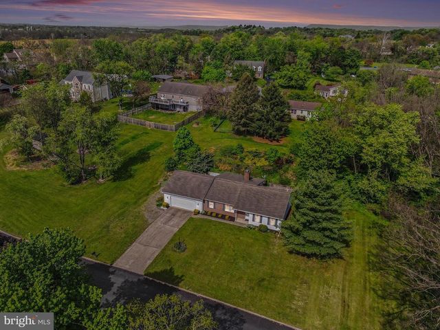 280 SHATTO DRIVE, Carlisle, PA 17013