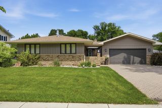 86 35th Avenue NE, Fargo, ND 58102