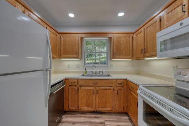 2092 Woodlake Lane, Young Harris, GA 30582