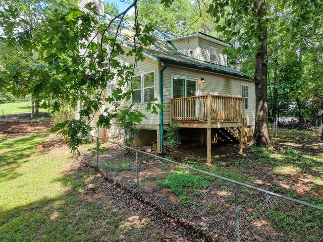 2092 Woodlake Lane, Young Harris, GA 30582