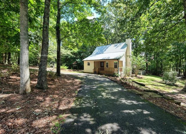 2092 Woodlake Lane, Young Harris, GA 30582