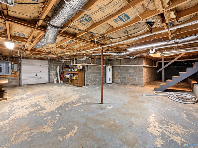 1413 State Street NW, Hartselle, AL 35640
