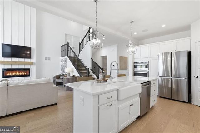 8005 Scenic Ridge Way, Ball Ground, GA 30107