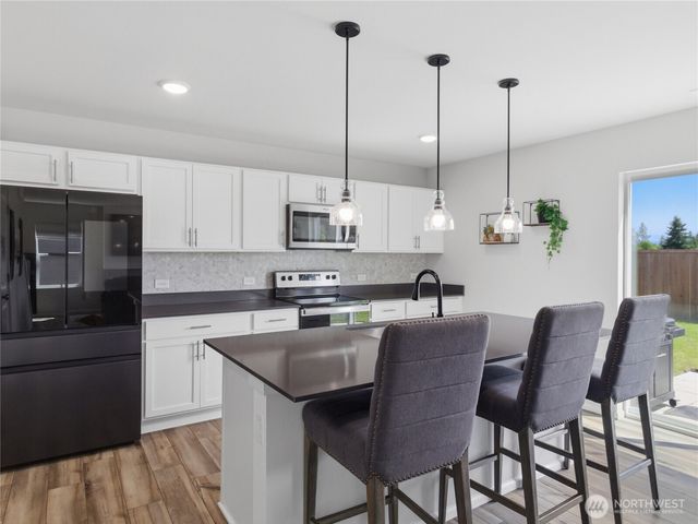 15069 Iverson Loop SE, Yelm, WA 98597