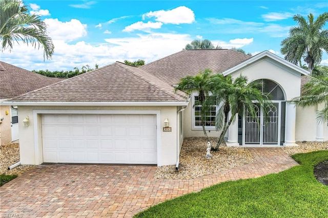 914 Marble DR, Naples, FL 34104