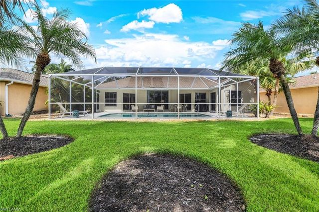 914 Marble DR, Naples, FL 34104
