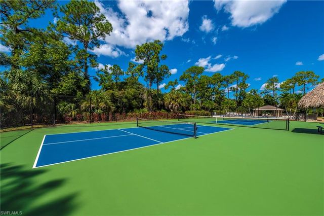 914 Marble DR, Naples, FL 34104