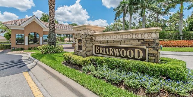914 Marble DR, Naples, FL 34104