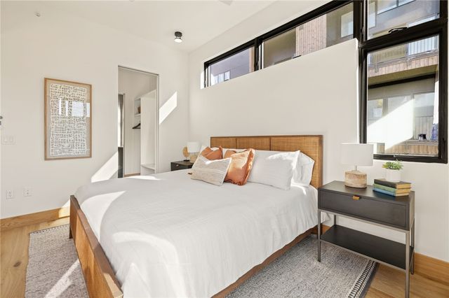 319 SE Market Alley 202, Bentonville, AR 72712
