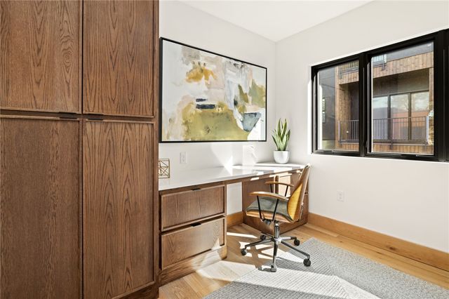 319 SE Market Alley 202, Bentonville, AR 72712