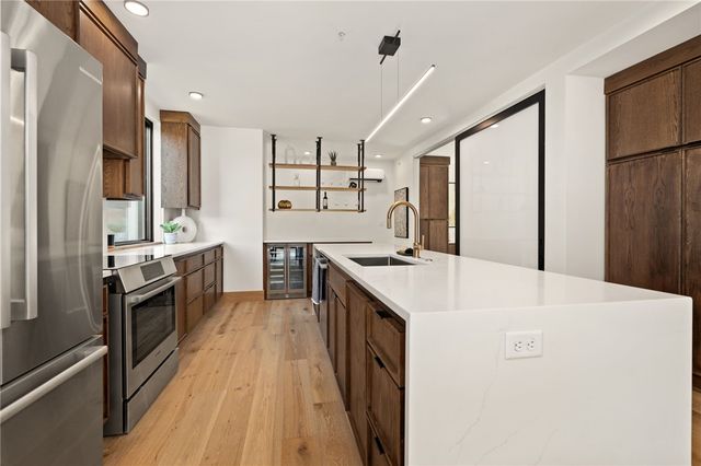 319 SE Market Alley 202, Bentonville, AR 72712