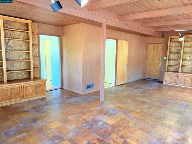 3 Rita Way, Orinda, CA 94563