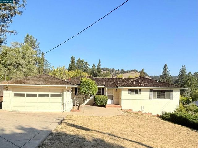 3 Rita Way, Orinda, CA 94563