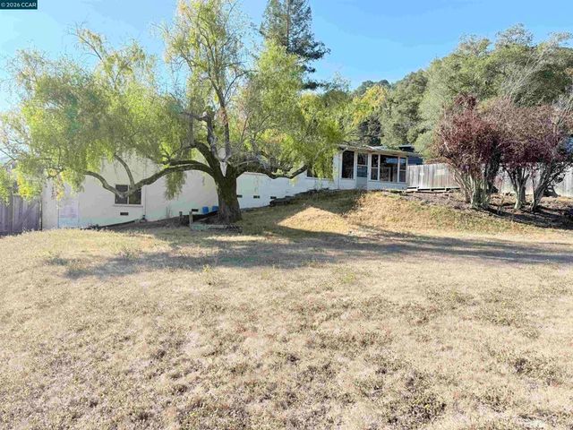 3 Rita Way, Orinda, CA 94563