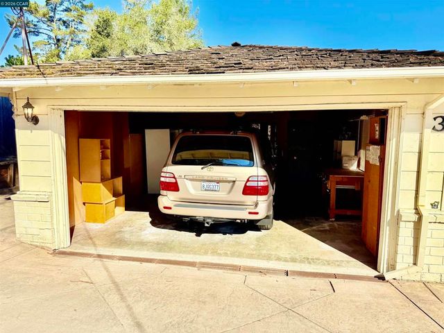 3 Rita Way, Orinda, CA 94563