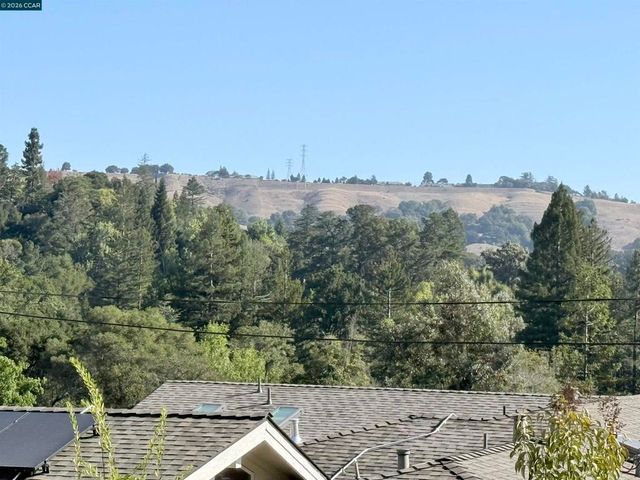 3 Rita Way, Orinda, CA 94563