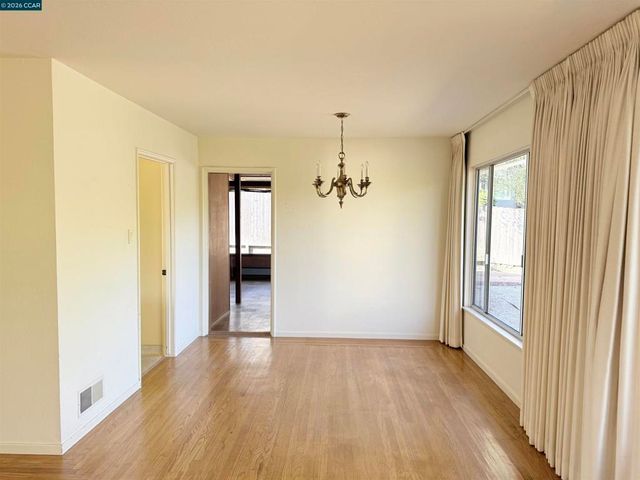 3 Rita Way, Orinda, CA 94563