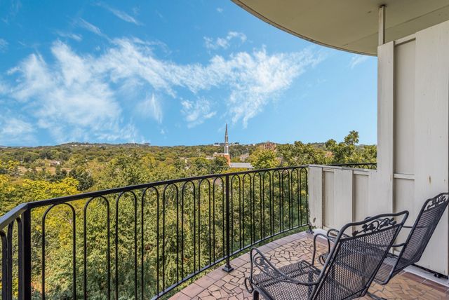 4215 Harding Pike Apt 901, Nashville, TN 37205