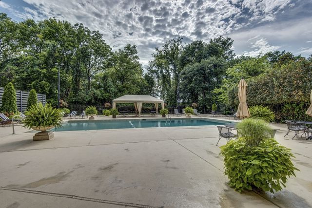 4215 Harding Pike Apt 901, Nashville, TN 37205