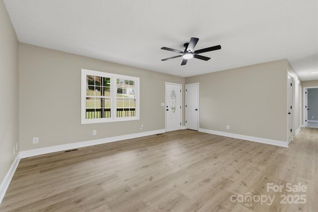 3630 Spencer Lane, Lenoir, NC 28645