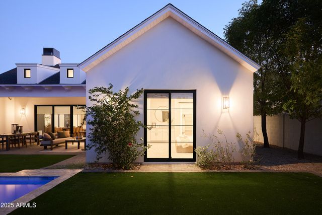 3808 E Fairmount Avenue, Phoenix, AZ 85018