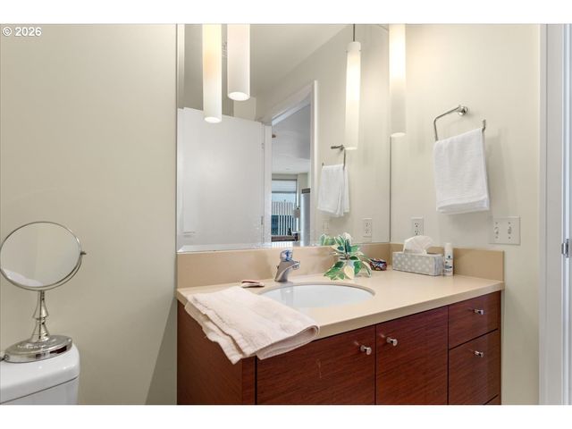 3601 S RIVER Pkwy 2202, Portland, OR 97239