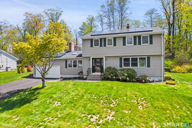 120 Braeside Drive, Hamden, CT 06514
