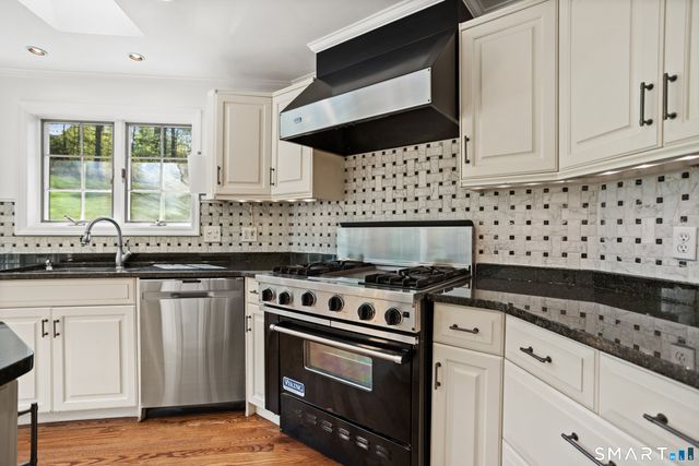 120 Braeside Drive, Hamden, CT 06514