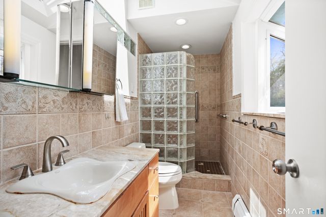 120 Braeside Drive, Hamden, CT 06514