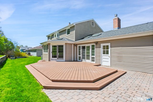 120 Braeside Drive, Hamden, CT 06514