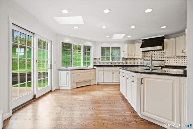 120 Braeside Drive, Hamden, CT 06514
