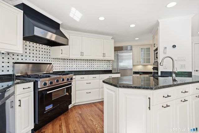 120 Braeside Drive, Hamden, CT 06514