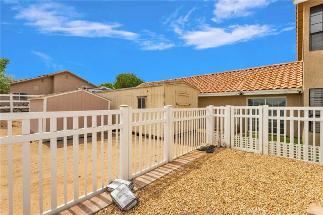 27655 River Rock, Helendale, CA 92342