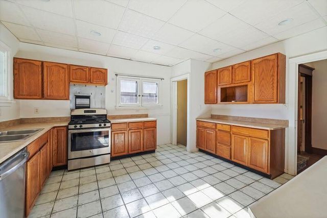 305 C Street, La Porte, IN 46350