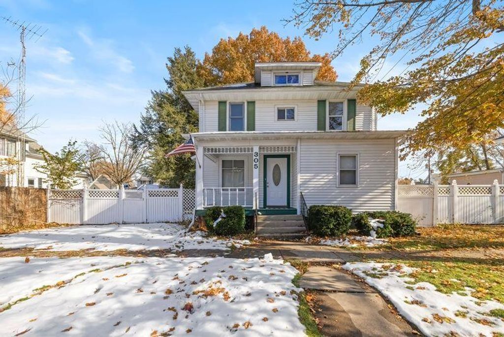 305 C Street, La Porte, IN 46350