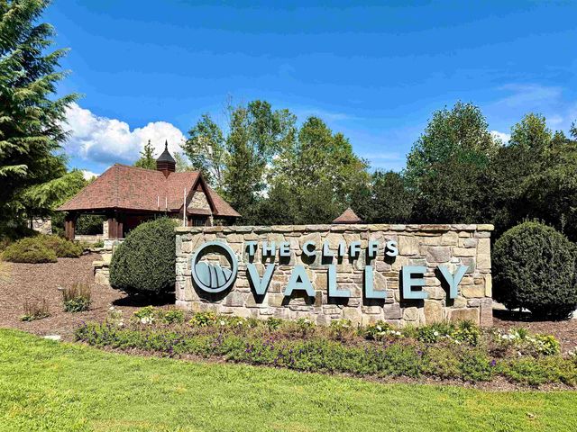 1424 Panther Park Trail, Travelers Rest, SC 29690