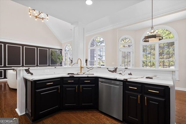 1725 Bucks Club Drive, Alpharetta, GA 30005