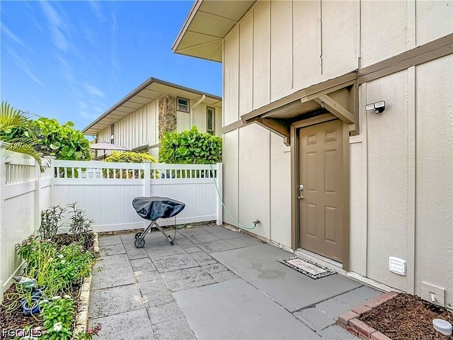 4293 Island CIR 4, Fort Myers, FL 33919
