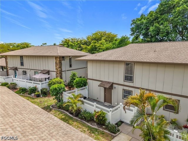 4293 Island CIR 4, Fort Myers, FL 33919