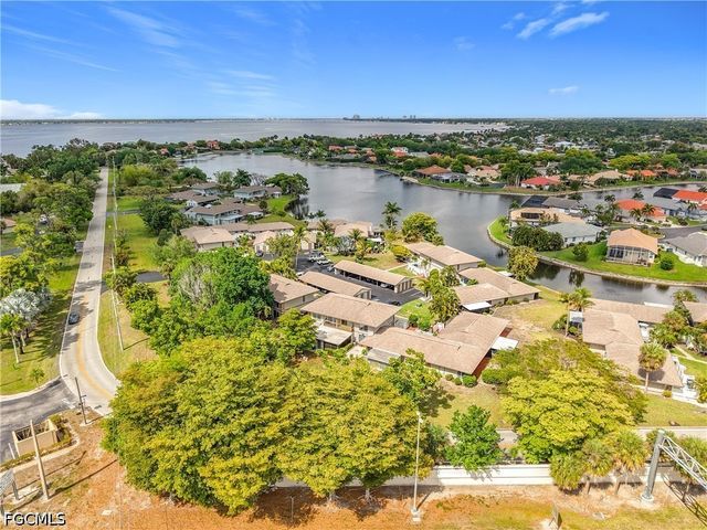 4293 Island CIR 4, Fort Myers, FL 33919