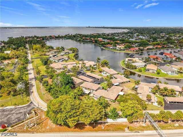 4293 Island CIR 4, Fort Myers, FL 33919