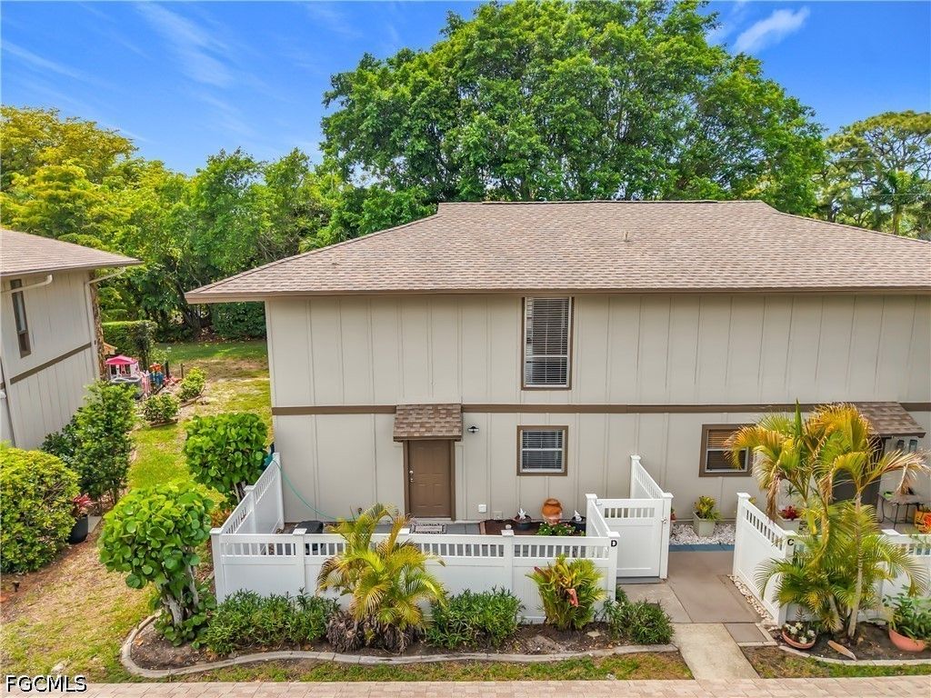 4293 Island CIR 4, Fort Myers, FL 33919
