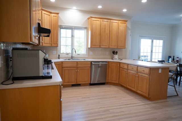 412 Laurelwood Lane, Southbury, CT 06488