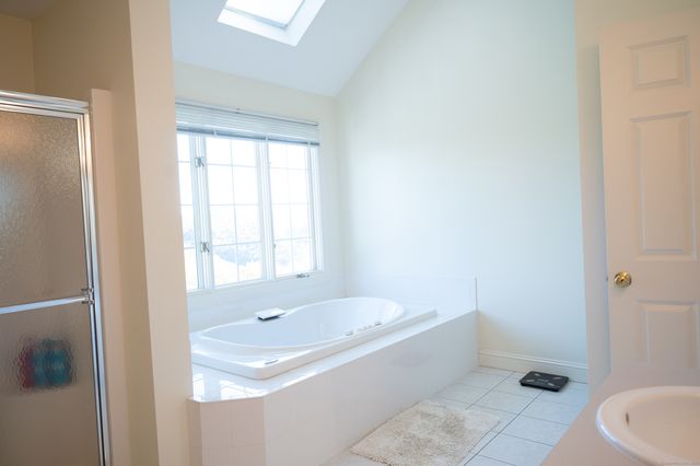 412 Laurelwood Lane, Southbury, CT 06488