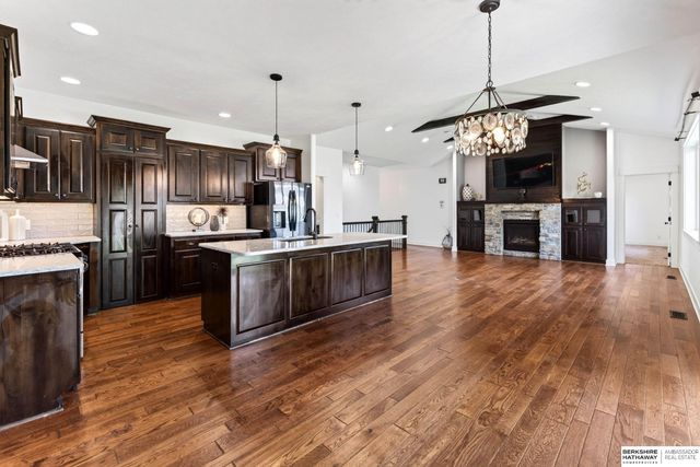 19312 Robin Drive, Gretna, NE 68028