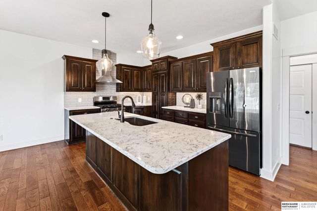 19312 Robin Drive, Gretna, NE 68028