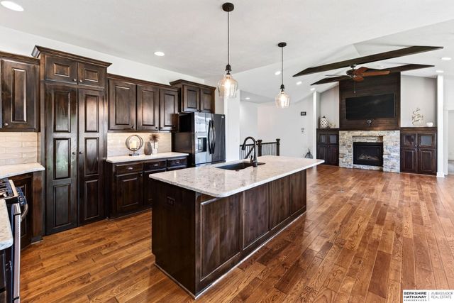 19312 Robin Drive, Gretna, NE 68028